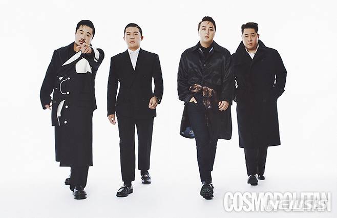 The laughs of 82-year-old comedian Mun Se-yun, Jo Se-ho, Empire, kang jae-jun were released and a group picture was added to the masculine beauty.Recently, Real Variety NQQ and Discovery Channel Korea Bob comes after a hard life (hereinafter referred to as Go-End rice) as MC, Mun Se-yun, Jo Se-ho, Empire, kang jae-jun made their debut as a model of fashion pictorials of fashion magazine Cosmopolitan.The four dogs in the public picture are wearing black costumes and revealing a serious and charismatic figure that has never been seen before, capturing Eye-catching.The images of the people in the personal pictures that were released together are also fresh.Mun Se-yun, who looks at somewhere with the jacket collar of the red color up, Jo Se-ho, who expresses both the front and back with light and shadow, and Emmar, who is standing against the stand microphone with a bright color, and kang jae-jun, who is receiving the light in the background of dark color, appeals to each personality and charm.On the other hand, 82 Gatiz fashion picture of the fashion explosion can be found in the February issue of Cosmopolitan, the Cosmopolitan website, and Instagram.