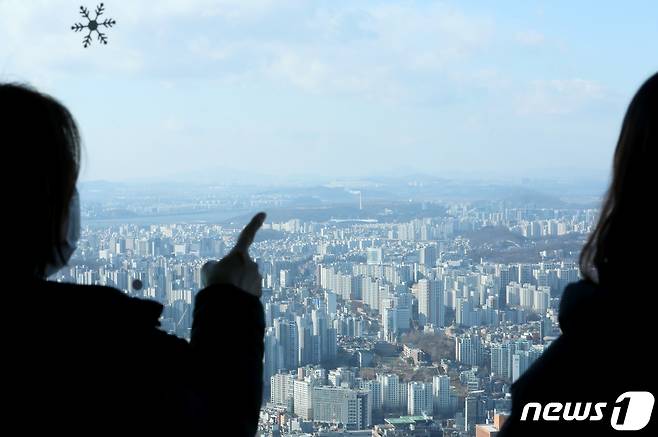 서울 남산타워에서 바라본 마포구 일대. 2021.12.17/뉴스1 © News1 권현진 기자