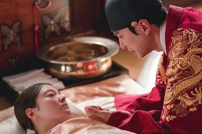 MBC드라마 '옷소매 붉은 끝동' 속 한 장면. [사진 MBC]