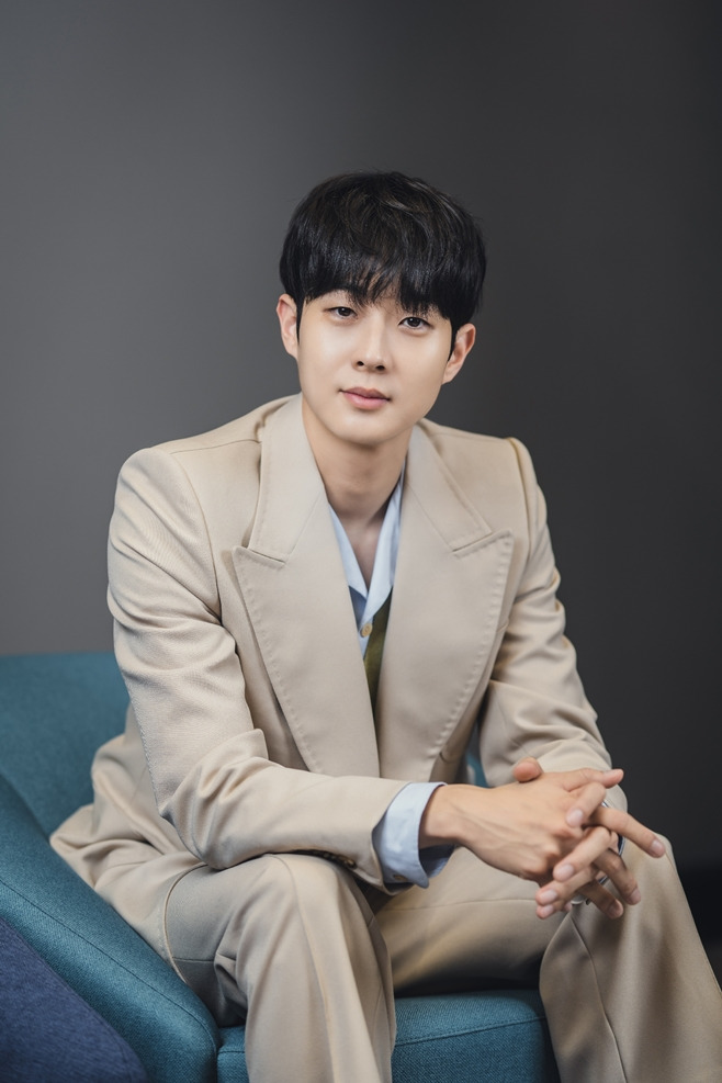 최우식