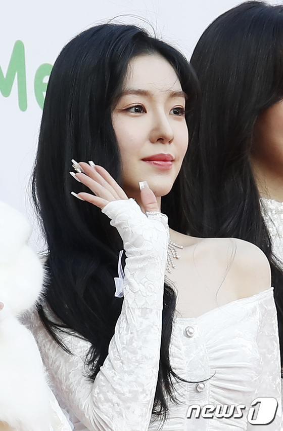 Seoul: = Red Velvet Irene poses at the 11th Gaon Chart Music Awards held at Jamsil Indoor Gymnasium in Seoul on the afternoon of the 27th.2022.1.27