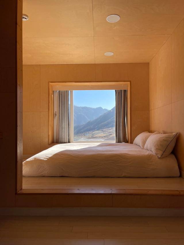 경북 봉화군 산중에 자리 잡은 홀리가든펜션