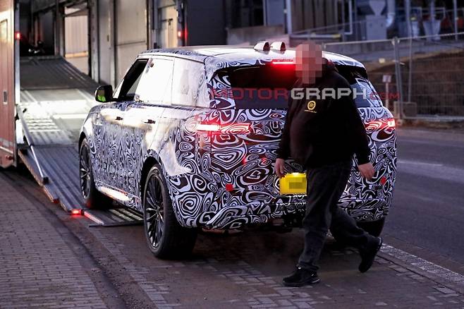 레인지로버 스포츠 시험주행차량 (사진제공 : S. Baldauf/SB-Medien)