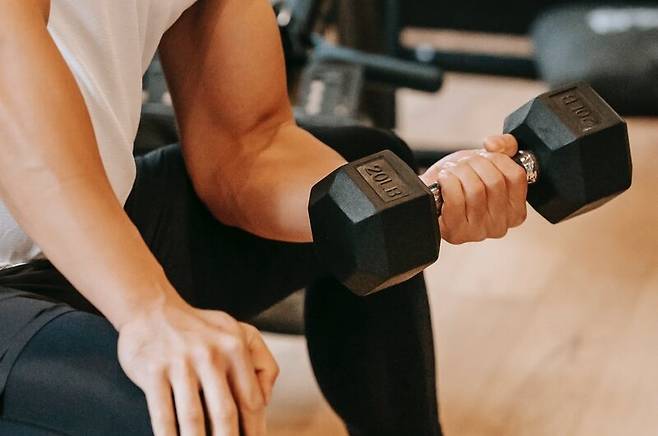 하루 3초만 투자해도 뚜렷한 근육운동 효과를 볼 수 있다. 픽사베이