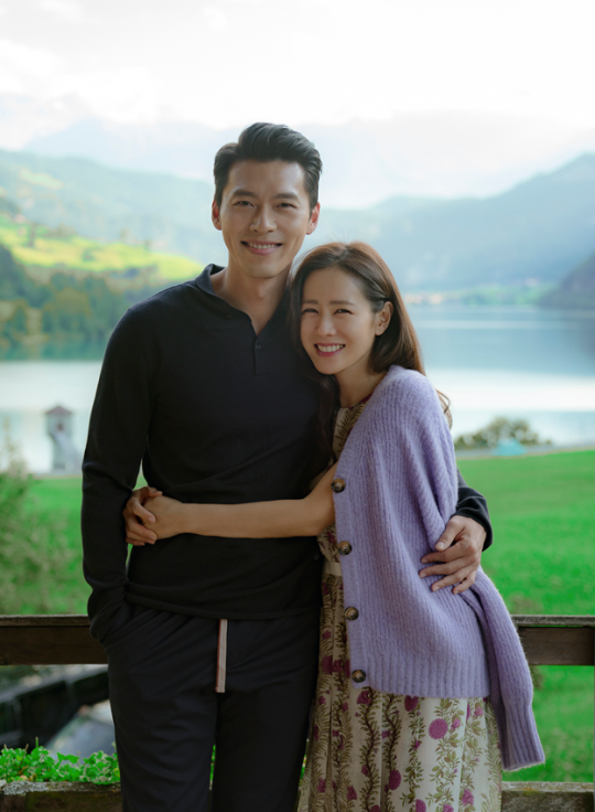 Actor Hyun Bin officially announced lover Son Ye-jin and marriage.On the 10th, Hyeong Bin said through the official Instagram of VAST Entertainment, Is there any people who are guessing?Yes, I make an important decision called marriage, and I try to step on the second act of life with careful footing. Hyun Bin added: I promised her that always made me laugh; to walk with me the days ahead.jung hyuk and Serri, who were together in the work, are going to take a step together. He added, I think you will be happy to support our first step with the warm and affectionate gaze that you have sent so far.Son Ye-jin appeared on the TVN Yu Quiz on the Block trailer released on the 9th, and it became a big topic by expressing his boyfriend, Hyun Bin, who is currently meeting, as First Love.Son Ye-jin and Hyun Bin developed from colleagues to lovers in the movie Negotiation and the drama Loves Unstoppable.The two men are publicly raising pretty love, admitting that they are lovers on January 1 last year after four rumors of love and marriage.The following is a letter from the official website of the Hyun Bin agency VAST Entertainment.Hi, Im Hyun Bin.How are you guys doing?I wanted to tell the fans who saved me in many ways and gave me great interest and love, and I wanted to tell them the most important decision of my life first.You have some guesses, right?Yes, I make an important decision called marriage, and I try to step on the second act of life with careful footing.I promised her that always made me laugh.Walking with the days ahead.Jung hyuk and Serri who were together in the workWere going to take that step together.with the warm and affectionate gaze youve been sending meI think you will be happy to support our first step.So, until the day we meet and say hello,I hope youre happy.