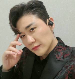 가수 영탁. <영탁 인스타그램 캡처>