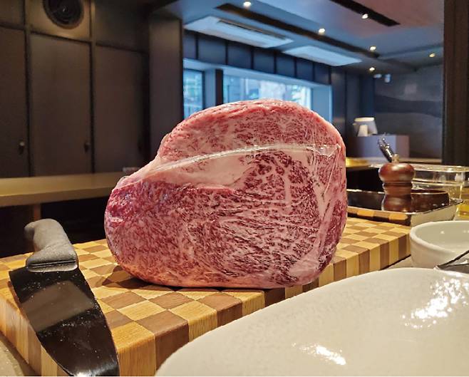 이속우화에서는 한우 맡김차림을 경험할 수 있다./사진=다이어리알