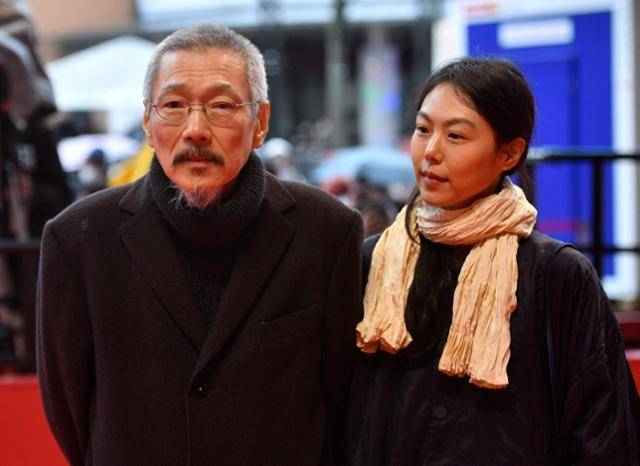 홍상수 감독의 27번째 신작 '소설가의 영화'가 은곰상의 영예를 안았다. 연합뉴스