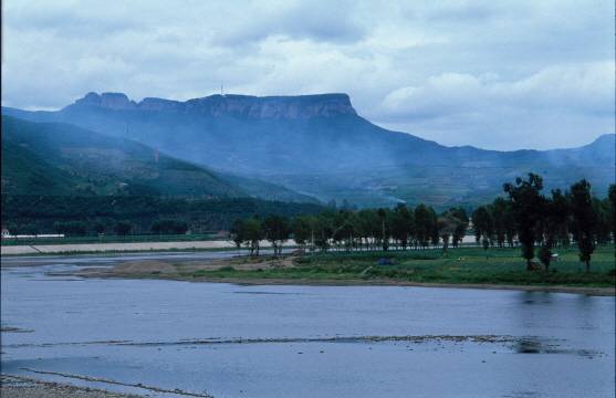 오녀산성으로 알려진 흘승골성 /사진=심완근