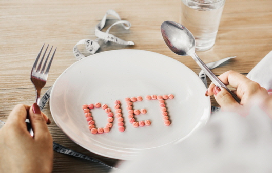 다이어트를 시작하면 운동, 식단 관리와 함께 보조제나 단백질 보충제 등을 먹는 경우가 많다
