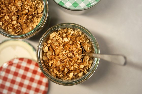 귀리를 볶아서 만든 오트밀은 단백질과 칼륨, 수용성 섬유질이 풍부하다. 사진 pixabay
