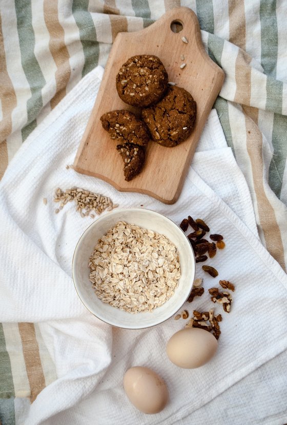 고소하고 바삭한 오트밀 쿠키는 자극적이지 않은 맛이 매력적이다. 사진 pixabay
