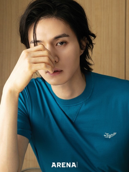 Lee Dong-wook told the TVN drama Bad and Crazy, which last month ended in an interview after shooting a picture.Lee Dong-wook said, There were a lot more scenes that added adlib or situation settings than the script.The bishop understood the adverb with an open mind, and he believed that my adverb was almost broadcast. I always have difficulty in doing Top Model in a new character and said, I have never thought it was easy to act.But its not so fun to act on what Ive done, what I can do well, so I keep trying new things. Asked what he thought about the responsible actor image, he said, It is too good to live with responsibility for the family and faithfully doing what you like.I like it now, he said. Fans say it is easy, but I think that Top Model is one of the ways to live a life happily. 