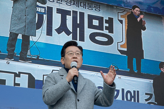 인천 부평 유세에서 연설하는 이재명 후보〈사진=연합뉴스〉