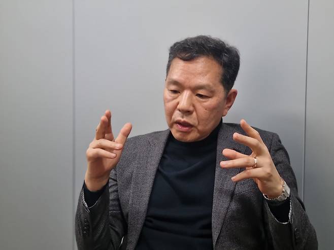 14일 세종시 국책연구단지에서 조선비즈와 인터뷰 중인 채창균 한국노동경제학회장(한국직업능력연구원 선임연구위원)./세종=이민아 기자