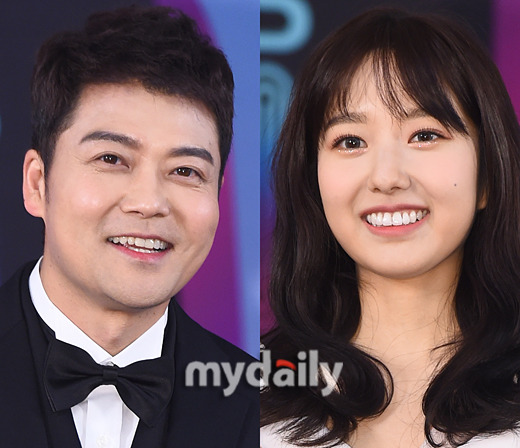 Jun Hyun-moo, 45, and Lee Hye-sung, 30, who were a couple from KBS announcer and a 15-year-old couple, broke up.Jun Hyun-moo and Lee Hye-sung will continue to be strong supporters of each other as they started their relationship in the first place, which they trust each other, he said. We will do our best for management activities for the two people as we are now.It was a meeting between individuals, but it was a public relationship, so I felt a lot more trouble and weight, he added. I would like you to keep warmer activities as before.The pair officially admitted their devotion in November 2019.At that time, only Jun Hyun-moo belonged to SM C & C. SM C & C said, Jun Hyun-moo and Lee Hye-sung have a good relationship with their seniors in the professional common denominator of Anouncer.Lee Hye-sung left KBS and moved to SM C & C, and the two became the same agency.After the announcement of his devotion, Jun Hyun-moo and Lee Hye-sung have publicly dated in public interest, such as indirectly mentioning each other on the usual broadcast.Then, the two peoples Breakup rumors suddenly emerged in December last year.On December 24, when it was Christmas Eve, Jun Hyun-moo wrote on Instagram, Is this a depressing Christmas Eve this year?Today, I just look at my own assets and I see all of them as Mary Christmas # Jun Hyun-moo # Nahon Asset # Mary Christmas # Someone has a leaf to find a hidden key. However, after Lee Hye-sungs performance, Jun Hyun-moos mention of the drama spreads as it is, and the Breakup theory naturally faded, and even when Jun Hyun-moo heard from the performers that there was a marriage in 2023,Also, just five days ago, Jun Hyun-moo, who was cured after Corona 19 confirmed, posted a certified photo on SNS, and Lee Hye-sung pressed Like and did not catch any special abnormalities in the relationship.However, on the 19th, Lee Hye-sung took a picture of a book on Instagram, and Breakup was spread rapidly again.Lee Hye-sungs book contained phrases such as When there is no more person in the place where I was always with someone, the place becomes an unfamiliar space that has lost my previous memory and welcomes me.There were many objections to the excessive interpretation of netizens, and eventually the agency officially announced the breakup of the two on the 22nd, and the public love of Jun Hyun-moo and Lee Hye-sung was concluded.