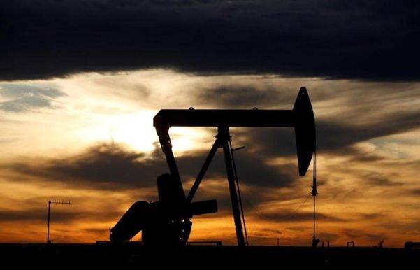 23일 뉴욕상업거래소에서 서부텍사스유(WTI) 가격은 0.2% 오른 배럴당 92.10달러에 거래됐다. 사진은 한 유정의 모습. /로이터 연합뉴스