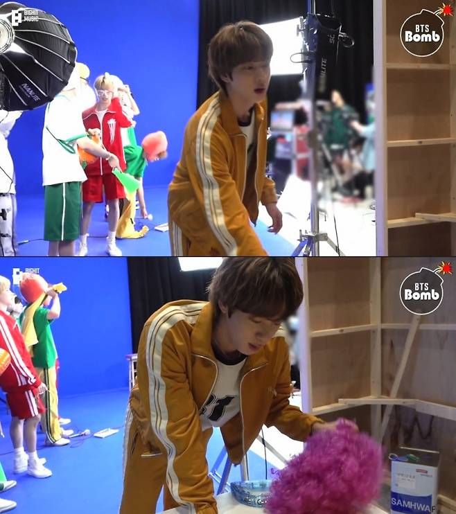 방탄소년단 진 RJ, 미디엄 스탠딩 인형도 가장 먼저 '품절'.."알제이는 사랑입니다"