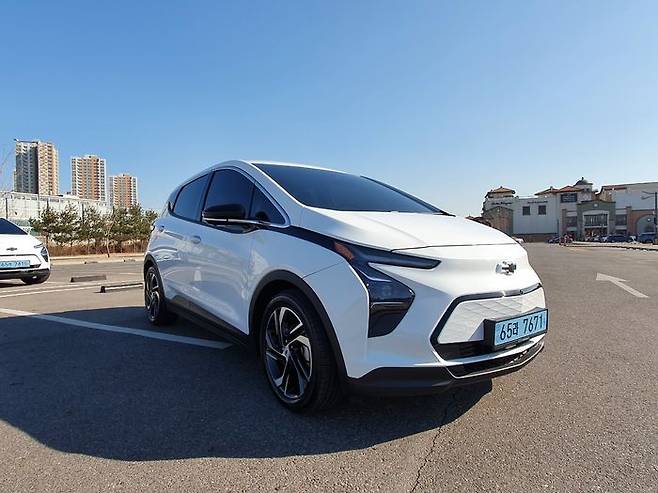 쉐보레 볼트EV 측면ⓒ데일리안