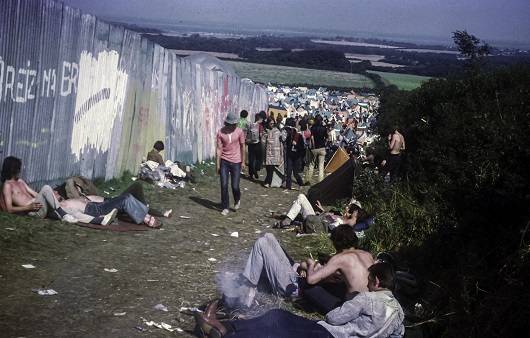 1970년대 미국 사회는 베트남 전쟁 반전 운동이 활발하게 일어났다