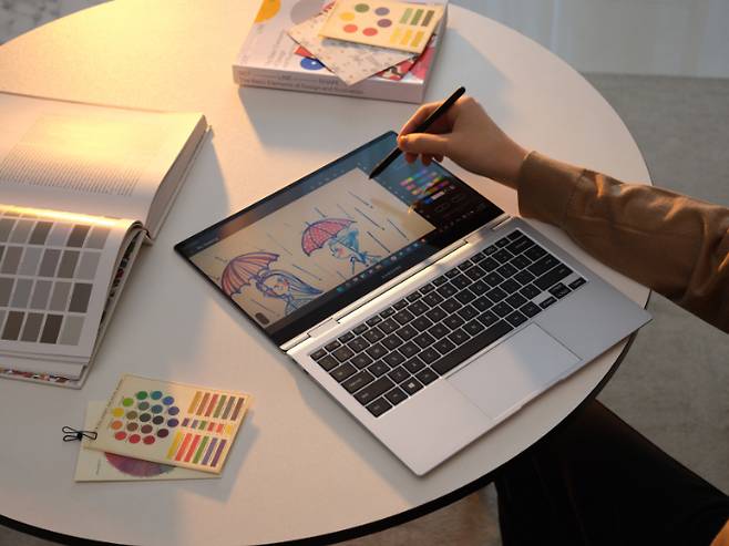 '삼성 갤럭시 북2 프로 360' 13형 라이프스타일. 삼성전자 제공