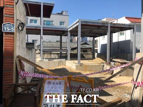 경북대 서문앞 이슬람 사원이 주민 반대로 6주째 공사가 중단되고 있어 종교차별 논란이 예상된다. 2월 16일 공사가 중단된 후 6주째 주민들과 협의가 안되고 있다 / 대구=박성원 기자