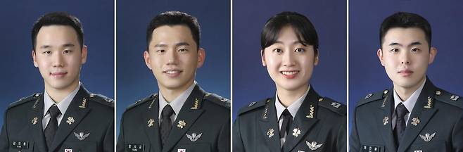 육사 286명 임관…최우수 성적 대통령상에 김지용 소위 (서울=연합뉴스) 육군은 4일 서울 노원구 육사 화랑연병장에서 서욱 국방부 장관 주관으로 육사 제78기 졸업 및 임관식이 개최됐다고 밝혔다. 사진은 왼쪽부터 대통령상 김지용(24), 국무총리상 양석균(25), 국방부장관상 강승희(25), 합참의장상 하진솔(24) 소위. 2022.3.4 [육군 제공=연합뉴스]