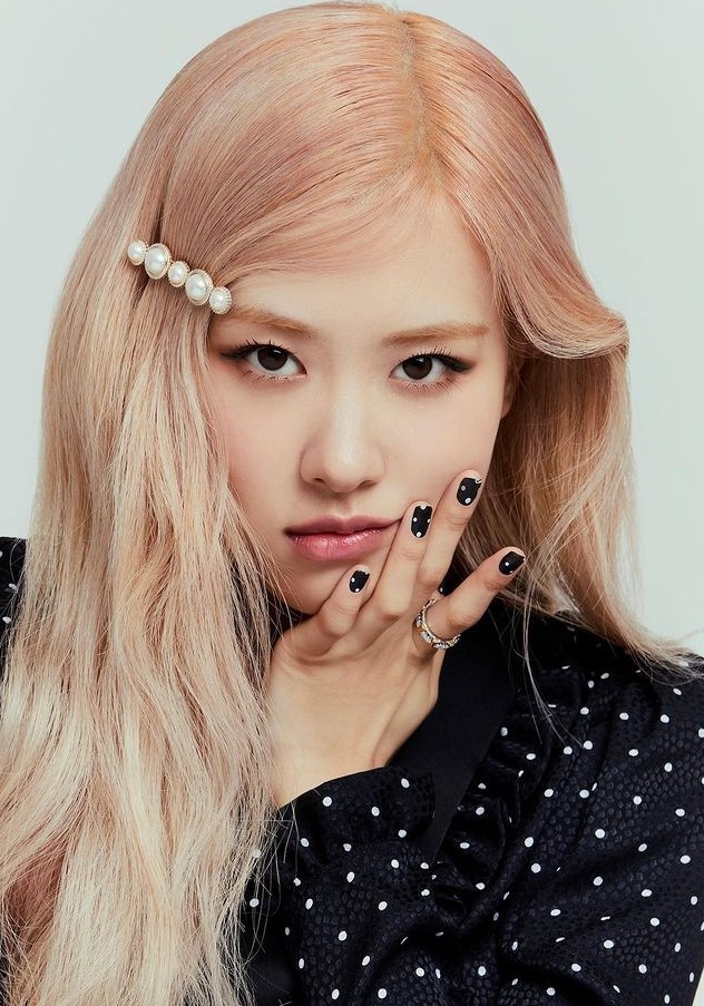 Rosé from group BLACKPINK showed off her unrealistic beauty with Lisa.On the afternoon of the 7th, Rosé posted several photos on his instagram with the phrase season drawings.Rosé sported a friendly shoulder-to-shoulder tie with Lisa and elegant beauty, with a polka dotted dress and long straight hair with a wave, which boasted doll beauty.The nail art that fits the pattern of clothes also stood out.Above all, the legs of Rosé, which is slim without any fuss, caught the attention of people.Meanwhile, Rosé, who had been confirmed for Corona 19, was released from isolation on Thursday; BLACKPINK, to which Rosé belongs, is preparing for a comeback.