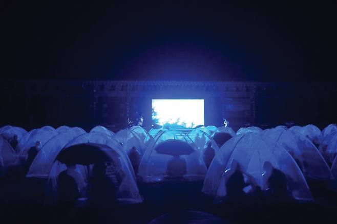 화엄사 모기장 음악회