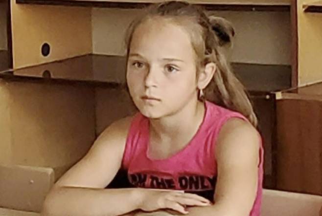 술에 취한 러시아 군인들의 총기 난사에 목숨을 잃은 것으로 알려진 우크라이나 10세 소녀 아나스타샤.
