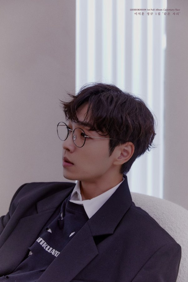 Singer Lee Seok Hoon showed off a visual snipering a womans heart.Lee Seok Hoon released the concept photo of his first regular album The same place through the official SNS at 0:00 on the 9th.In the public photo, Lee Seok Hoon is sitting on a chair and staring at the camera.Lee Seok Hoon, who wore a beige-colored costume and emanated a distinctive soft aura, showed the charm of guilty man and made it impossible to take his eyes off.Lee Seok Hoon not only showed a deep eye and a warm visual in the concept photo that was released earlier, but also showed a restrained sexy at the same time and raised the expectation of comeback.Lee Seok Hoon releases his first full-length album The Same Place in 14 years of debut and makes a comeback in about two years.This album contains stories about the same days every day, many emotions that can be recalled from the same place, and you can feel Lee Seok Hoons richer emotions and vocal abilities.The title song Love is another is a song that in depth captures the futility of love and the loneliness of life that goes away every time.It features a lonely electric guitar line and an electric piano sound with a dreamy and centigrade atmosphere.Lee Seok Hoon will show the ability of an emotional vocalist without limits through this album, which contains various genres.Meanwhile, Lee Seok Hoons first full-length album The same place will be released on various music sites at 6 pm on the 24th.