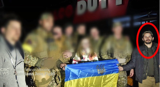 왈리(맨 오른쪽)는 국경에서 만난 우크라이나인들을 언급하기도 했다. 그는 “우크라이나 피란민이 깃발을 흔들며 우리를 환영했다. 포옹과 악수, 사진 촬영으로 우리를 격려하며 고마움을 전했다”고 말했다.