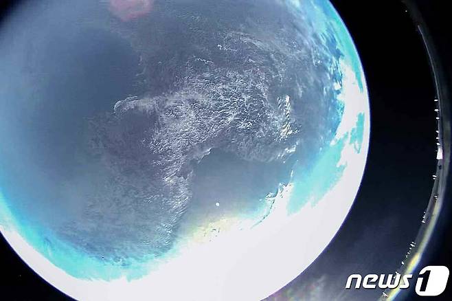 (평양 노동신문=뉴스1) = 북한 국가우주개발국과 국방과학원이 한국시간으로 지난 2월27일 진행된 '탄도미사일' 발사에 대해 "정찰위성 개발을 위한 공정계획에 따라 중요시험을 진행했다＂라고 노동당 기관지 노동신문이 28일 보도했다. [국내에서만 사용가능. 재배포 금지. DB 금지. For Use Only in the Republic of Korea. Redistribution Prohibited] rodongphoto@news1.kr