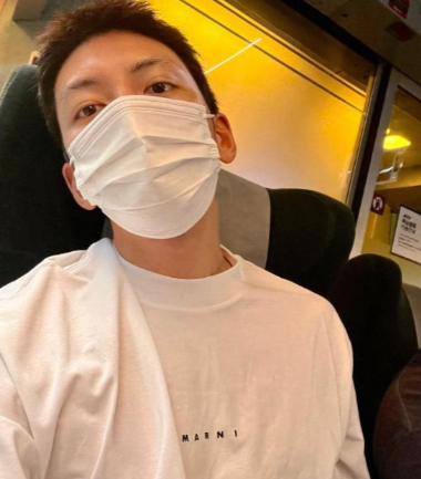 On the 14th, Ji Chang-wook posted a picture with his article I thought it was a train trip with a bang-gu, but I am traveling on a business trip.Meanwhile, Ji Chang-wook will star in the new Drama If You Say Your Hope, which is the story of the last Hope of the Dutch terminal cancer patients.