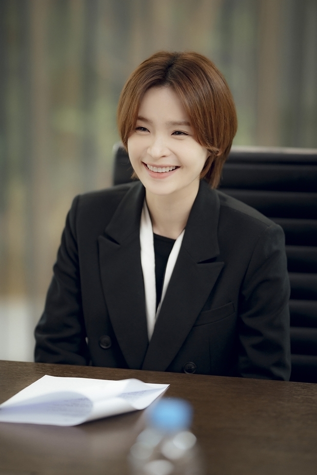 Jeun Mi-do appears as a contestant at the site of the Actor audition.In the seventh episode of JTBCs Drama Thirty, Nine (playplay by Yoo Young-ah/director Kim Sang-ho/JTBC Studio, Lotte Culture Works), which airs at 10:30 p.m. on March 16, Jeong Chan-young (Jeun Mi-do) participates in the audition as an actor, not an Acting teacher, and will take a meaningful challenge.Chung Chan-young, who decided to spend the rest of his life happily with his loved ones, decided to make the bucket list more valuable.Helloing to her parents, Sending Kim Jin-suk (This is life) home, Finding Cha Mi-jo (Son Ye-jin)s mother, and Connecting Jang Joo-hee (Kim Ji-hyun) chef were the wishes she wanted to achieve.But it is all for others, and there was nothing he wanted to do.So, Chung Chan-young was more enthusiastic than anyone before becoming an Acting teacher, and decided to encourage the dream of Actor, which has been in the corner of his mind for a long time.In the meantime, I am focused on the bright smile of Chung Chan-young, who is auditioning, and I feel strange tension and excitement from Chung Chan-young, who introduces himself as an actor, not an acting teacher.The unusual profile, such as a small age and a history of acting teacher, makes the director and officials sitting in front of him, but Chung Chan-young shows things he has prepared calmly and deliberately.I wonder how she will react to her Acting.In another photo, there is also a picture of Chung Chan-young and Kim Jin-suk lying in the car with a lot of blood.This is the scene of a terrible traffic accident that happened to two people in the past, and the story of her turning to Acting teacher after folding her dream of Actor will be revealed through the broadcast today (16th).