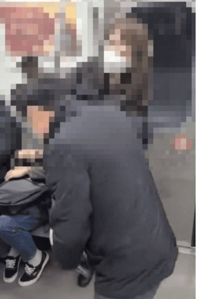 사진 온라인커뮤니티 캡처 *재판매 및 DB 금지