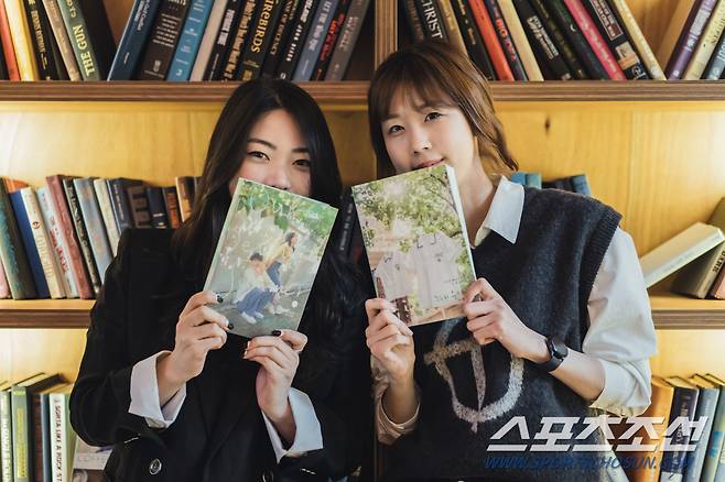 이나은 작가와 스튜디오N 한혜원 PD(왼쪽부터) 사진=가라지랩스튜디오 제공