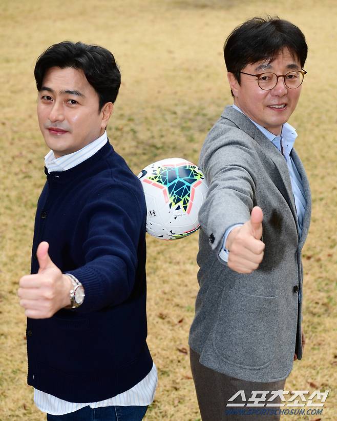 2002 월드컵 역전의 용사
황선홍 감독 -안정환 해설 위원 양재동=최문영 기자 deer@sportschosun.com