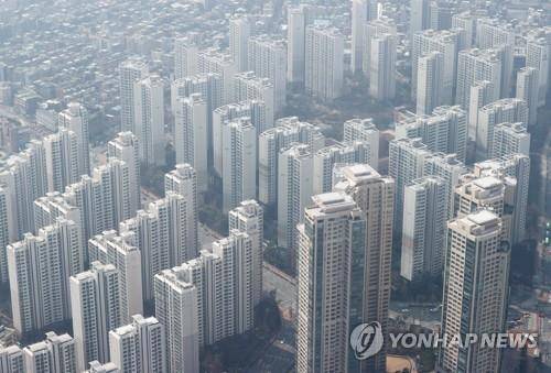 서울 송파구 롯데월드타워 전망대에서 바라본 아파트 단지 [연합뉴스 자료사진]