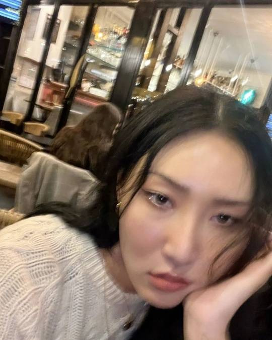 Group MAMAMOO Hwasa showed off its charm with a pure style.Hwasa posted several photos on her Instagram account on Monday, taking them abroad.In the open photo, Hwasa looked back on the road wearing a long skirt that came down to the ankle in an ivory knit.It has a different charm from the sexy style with a pure style and a half-packed head.On the other hand, MAMAMOO, which Hwasa belongs to, released Japans best album I SAY MAMAMOO THE BEST - Japan Edition - on the 23rd.