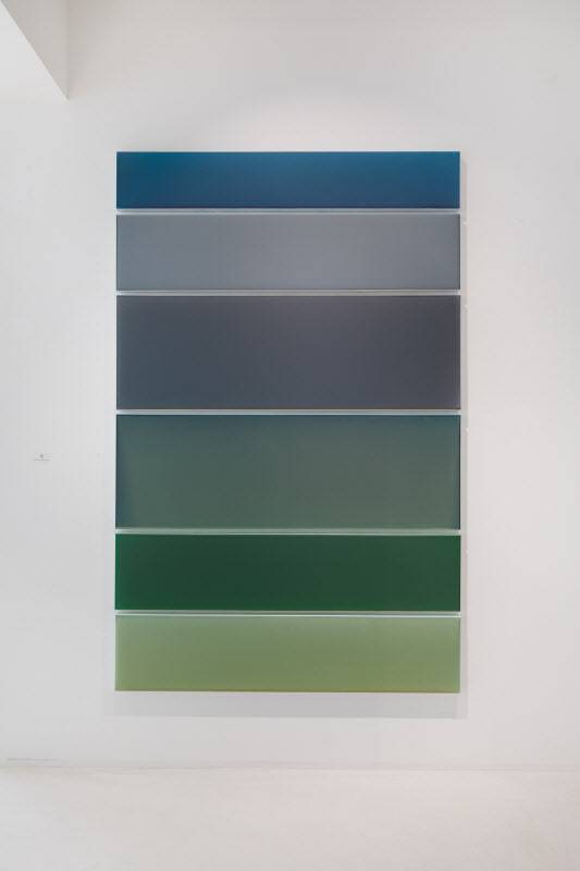 윤종주 작가의 ‘체리시 더 타임라인(Cherish the Time-line) 블루’(사진=롯데갤러리).