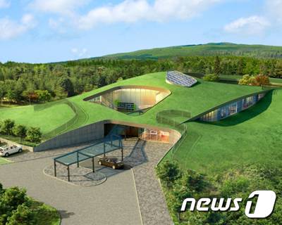 제주도 카카오 임직원을 위한 보육시설 공간 '스페이스닷키즈'. 스페이스닷키즈는 제주의 낮은 오름을 형상화했다. 공간은 내부와 외부가 유기적으로 연결되고, 창 너머로 아이들이 시각적 소통을 계속할 수 있도록 구성됐다. (제주 위드 카카오 홈페이지 갈무리) © 뉴스1