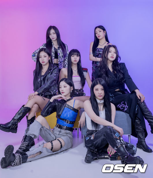 Purple Kiss (퍼플키스)