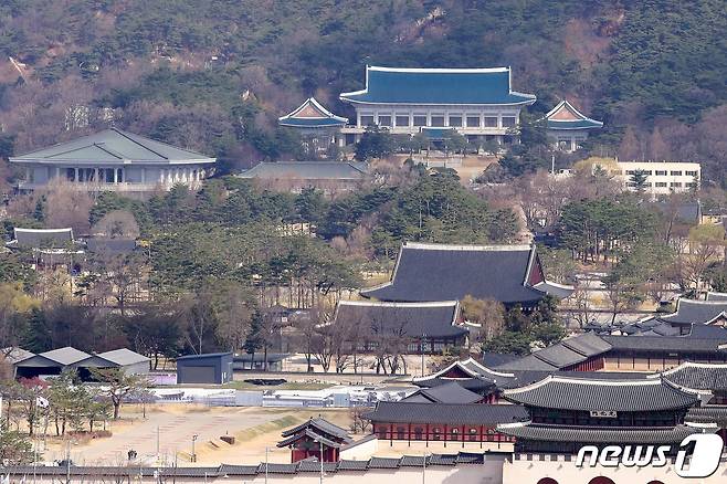 서울 중구 프레스센터에서 바라본 청와대 모습. 2022.3.29/뉴스1 © News1 김진환 기자