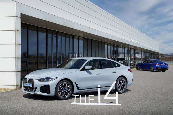 BMW코리아, 브랜드 최초의 순수전기 그란쿠페 i4 출시 [사진제공=BMW코리아]