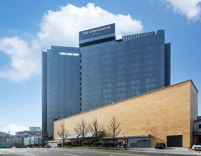 서울 장충동 ‘앰배서더 서울 풀만 호텔’ 전경. [쌍용건설]