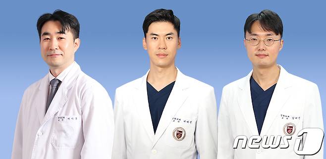 (왼쪽부터) 고려대학교구로병원 정형외과 배지훈·이태진·김태진 교수 (고려대학교구로병원 제공)© 뉴스1