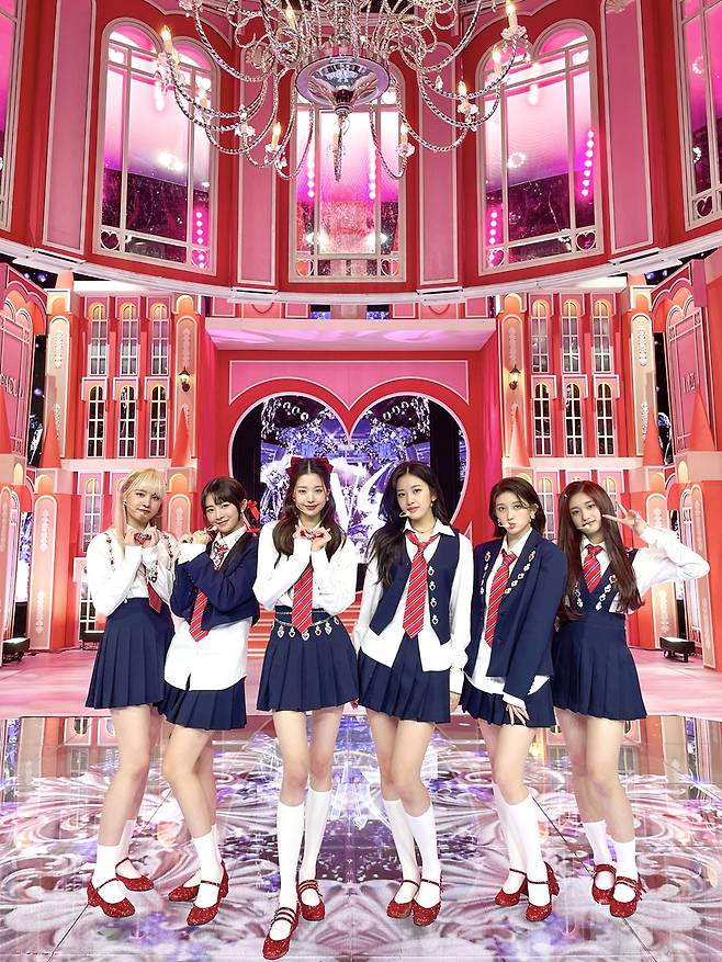 '4세대 대표' 아이브(IVE), '러브 다이브' 글로벌 존재감 첫주 활동 성료