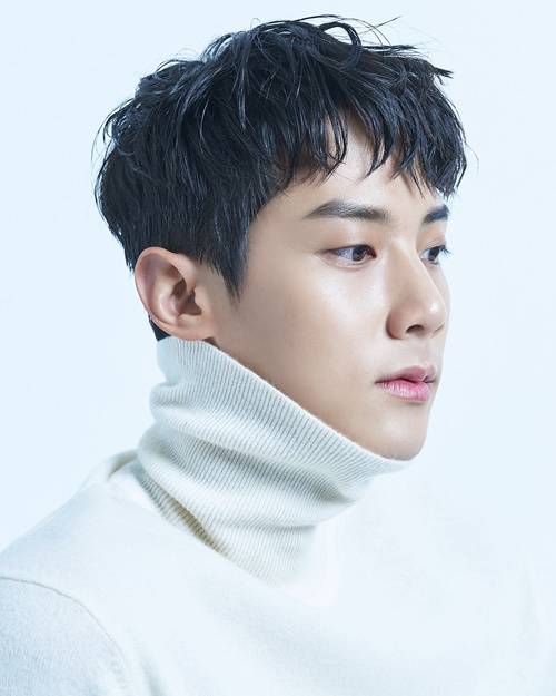 김욱 캐스팅 사진=유본컴퍼니