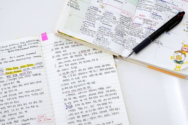 두 에디터의 노트, 출처: 테사